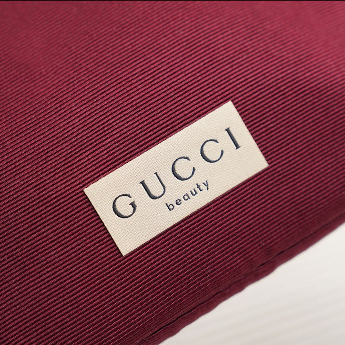GUCCI MAKEUP BAG RED