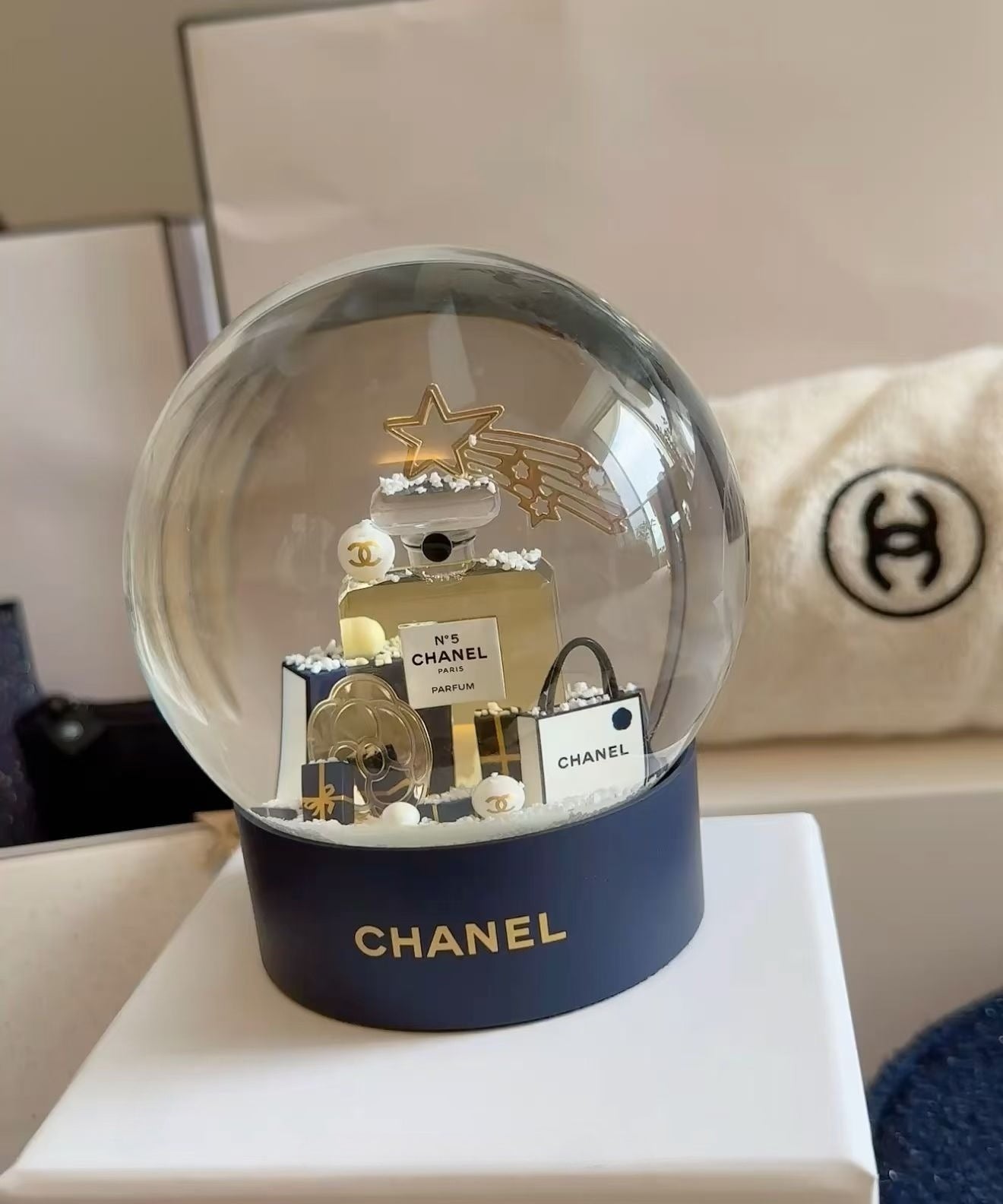 2025 Christmas VIP Gift Crystal Ball Snowball New Limited Edition