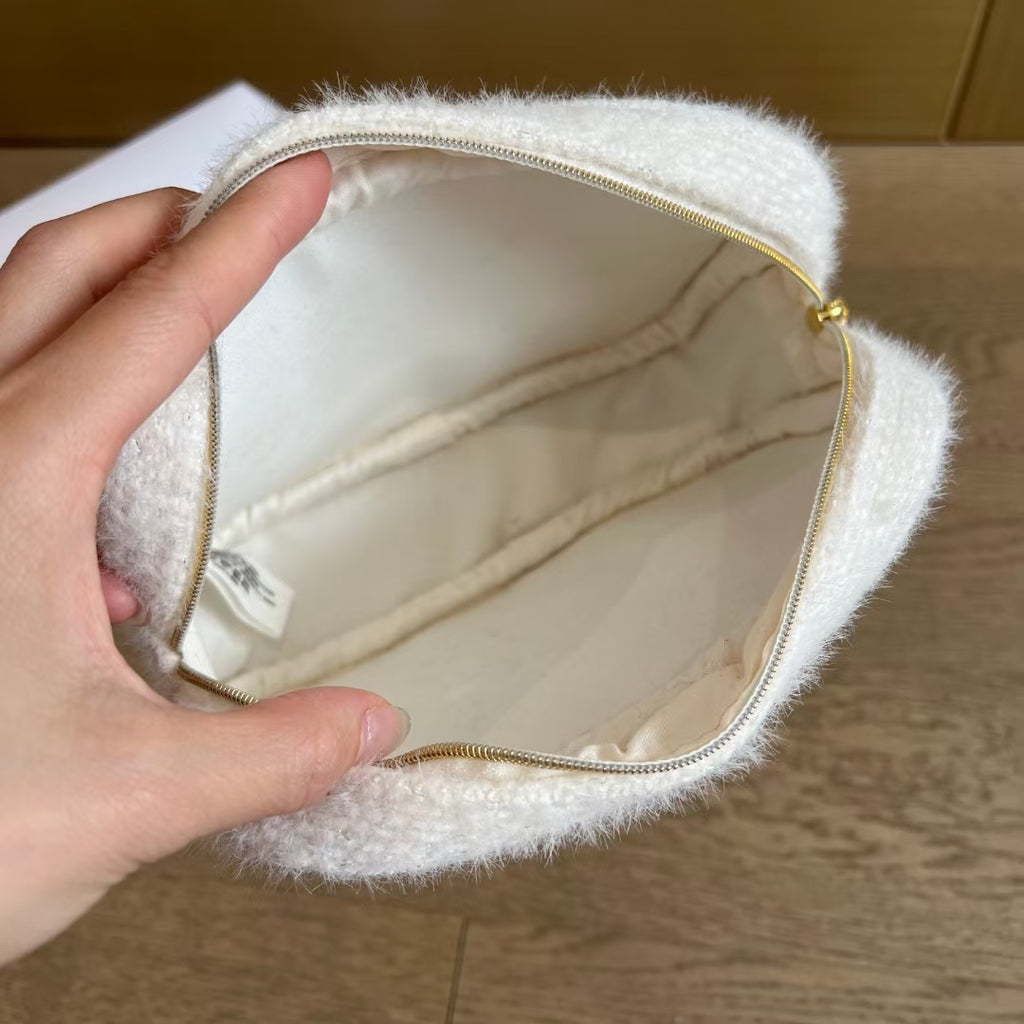 Chanel Christmas Special – white faux-fur beauty pouch (limited giveaway)
