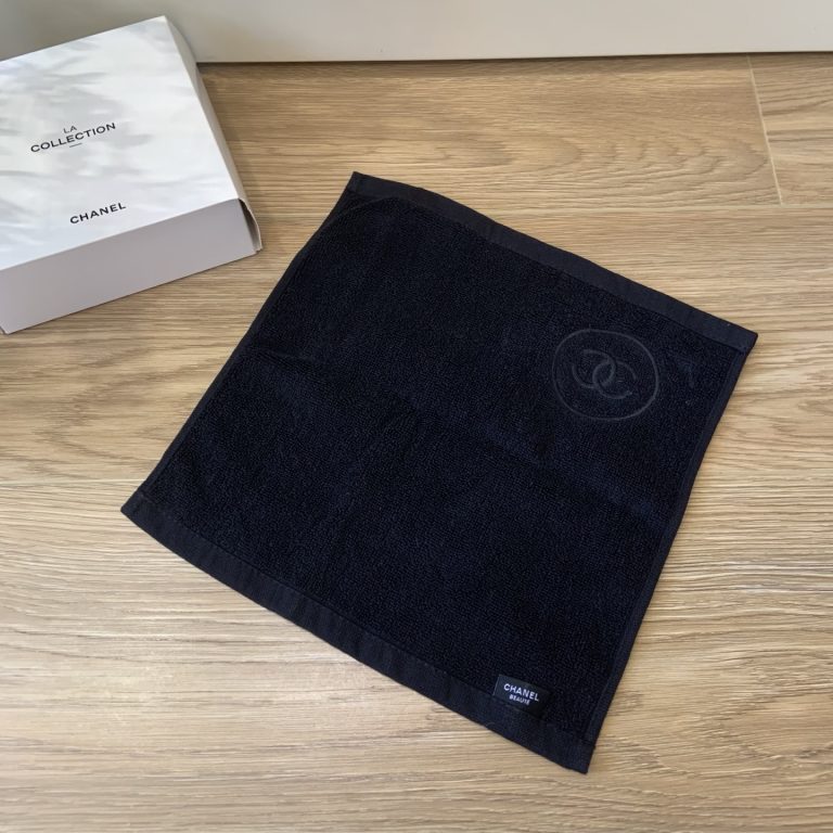 chanelTowel LA COLLECTION Set of 3 Red Black White Novelty