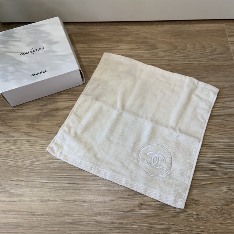 chanelTowel LA COLLECTION Set of 3 Red Black White Novelty