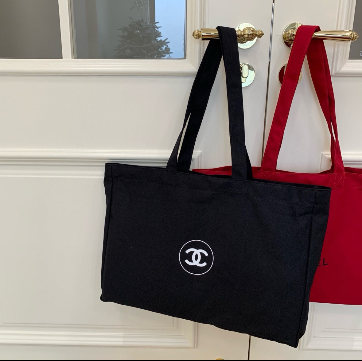 C-HANEL Floral Luxe Gift Set – Premium Skincare & Beauty Essentials black